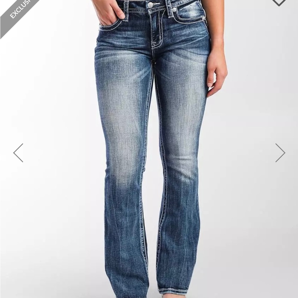 Miss me size 34x32 curvy boot cut jeans mid rise wing back pocket sequins